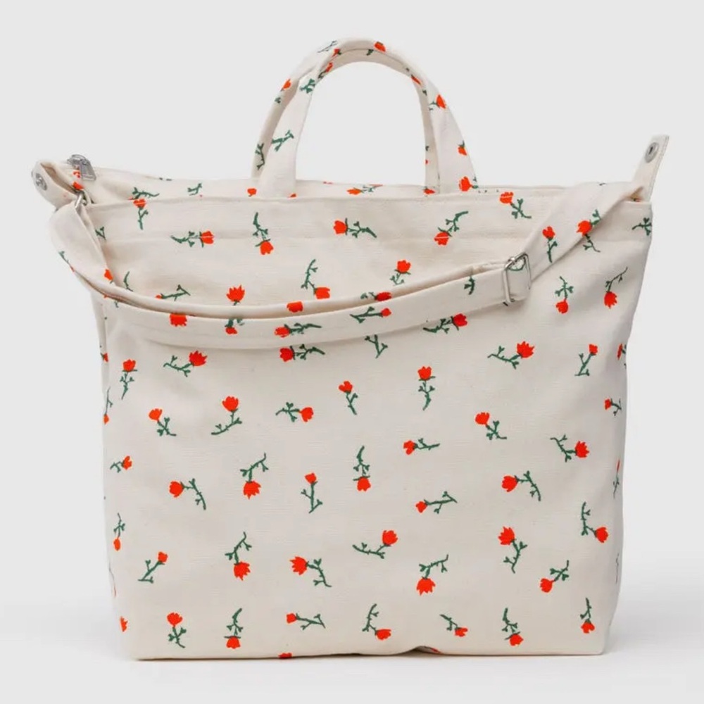 BAGGU horizontal zip duck bag painted wildflower